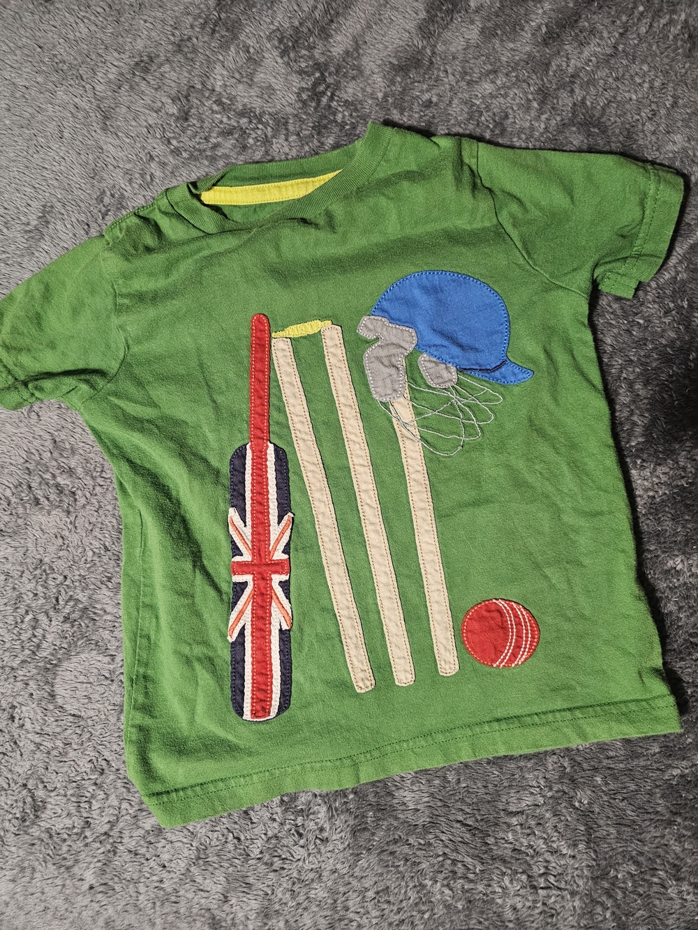 Mini Boden Green Tee with Cricket Appliqué Size 3-4